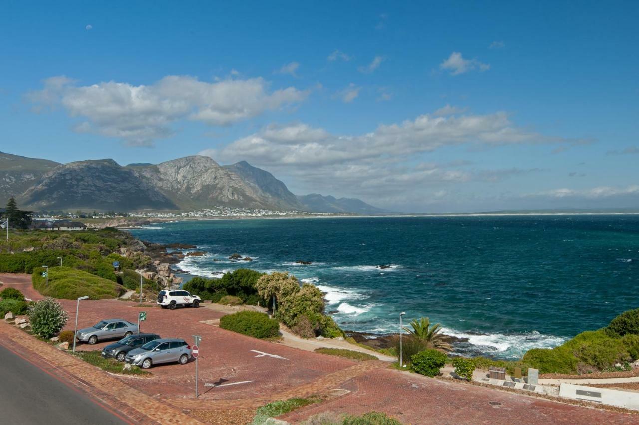 הרמנוס The Sun, Whales & Waves - Seafront Apartment מראה חיצוני תמונה